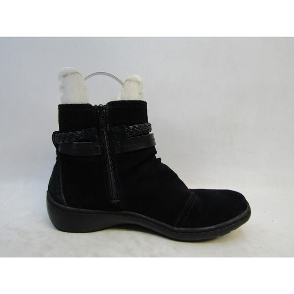 Clarks Womens Sz 6.5 M Black Suede Zip Ankle Fashion Boots Bootie - Picture 4 of 11